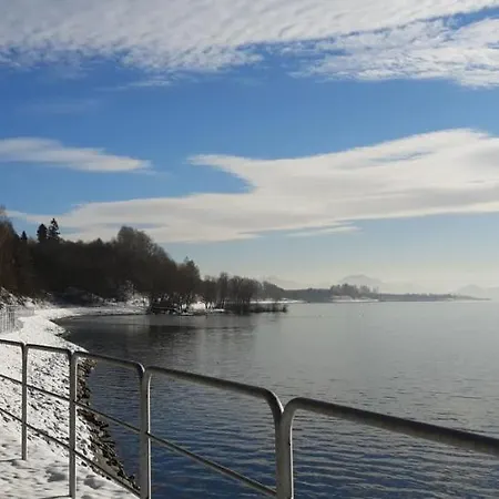 民宿 Dom Nad Jeziorem Przy Sciezce Rowerowej Velo Dunajec I Velo Czorsztyn